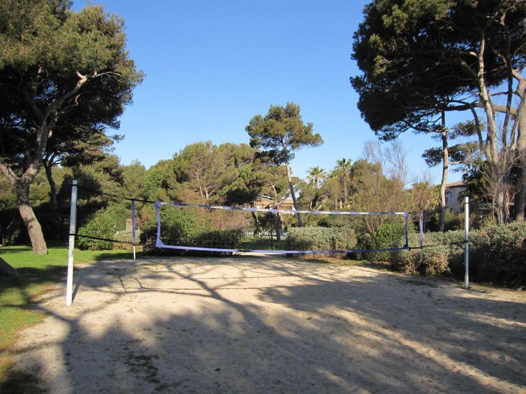 La Badine 5P Plage Piscine Clim Jacuzzi Parc Luxuriant Йер Экстерьер фото